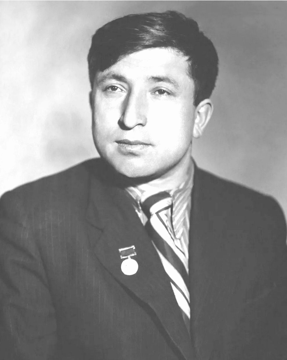 Расул Гамзатов